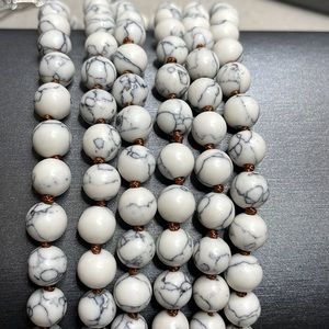 Howlite Hand Knotted 58" Flapper Length Beaded Necklace Gorgeous Vintage